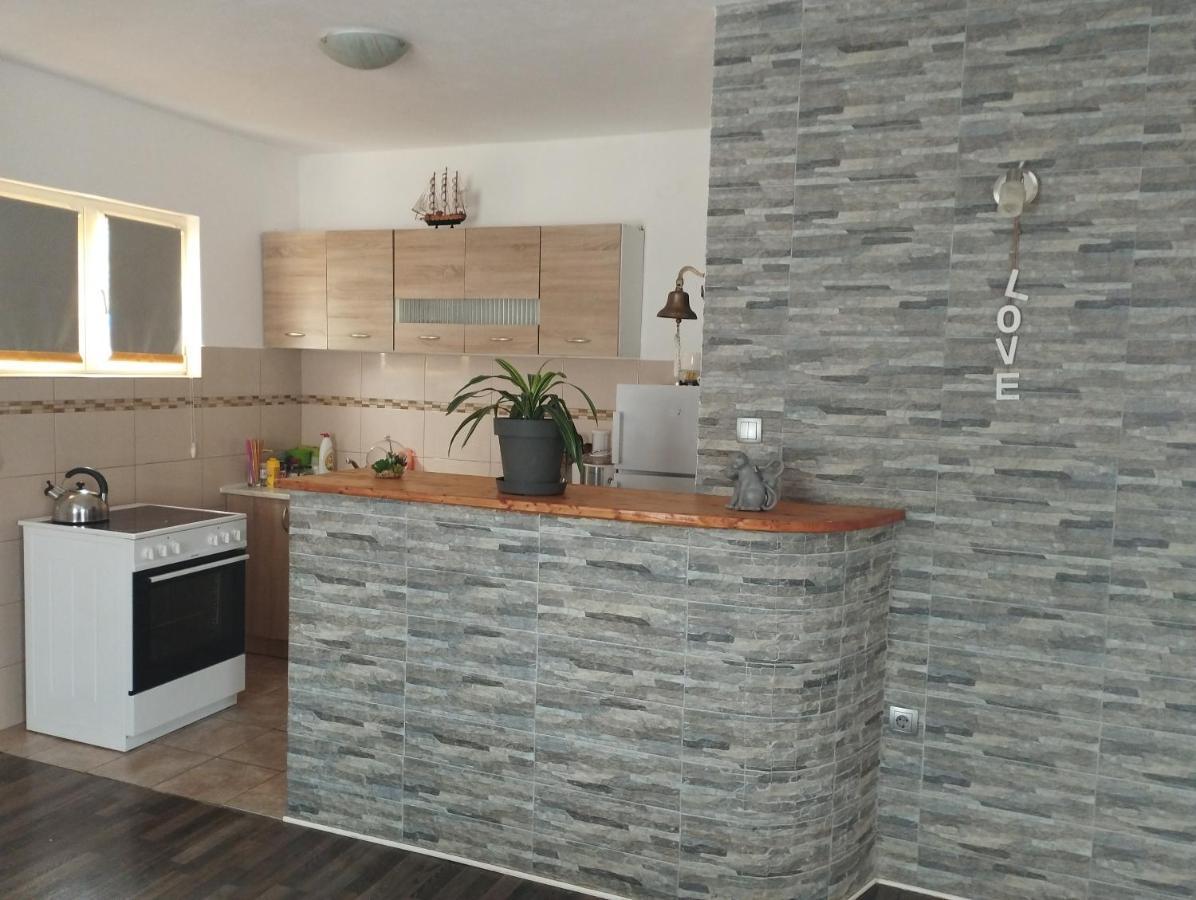 Pocanic'S Apartment Котор Екстериор снимка