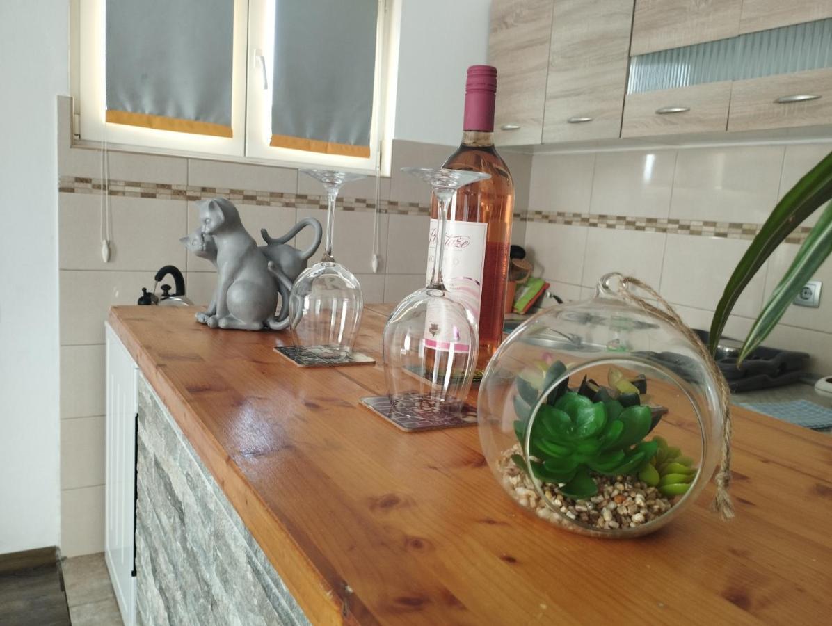Pocanic'S Apartment Котор Екстериор снимка